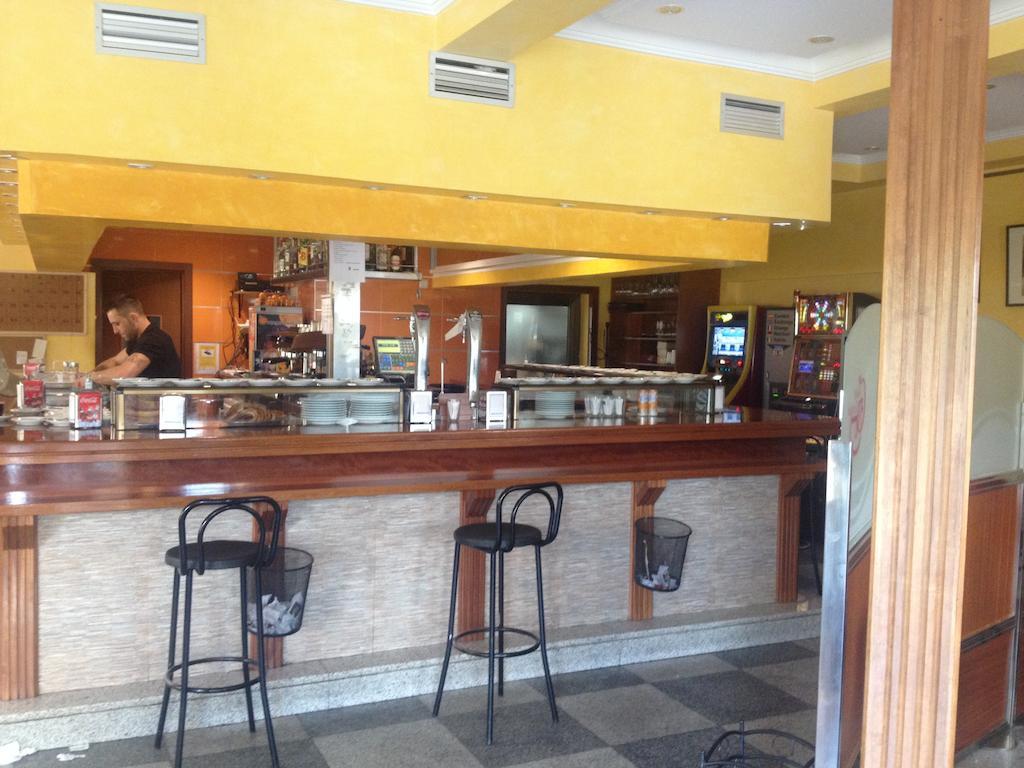 Hostal Gonzalez 구아다라마 외부 사진