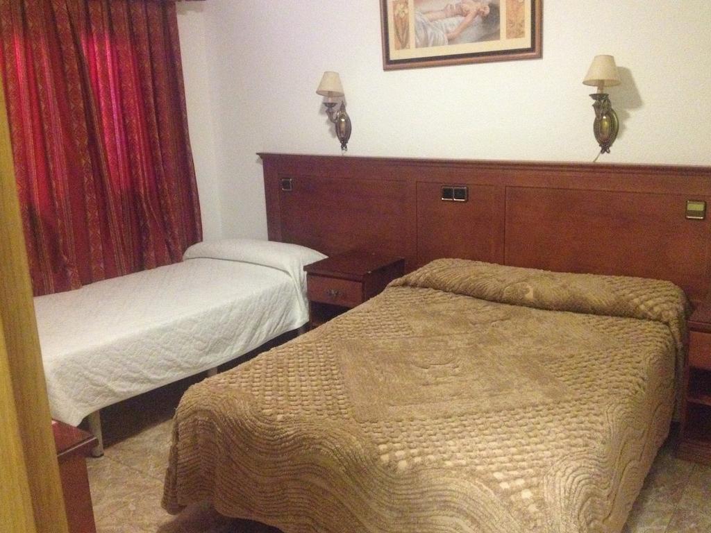 Hostal Gonzalez 구아다라마 객실 사진