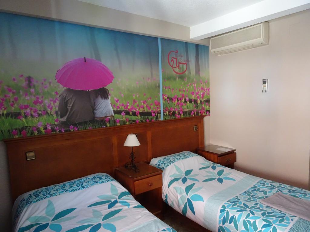Hostal Gonzalez 구아다라마 외부 사진