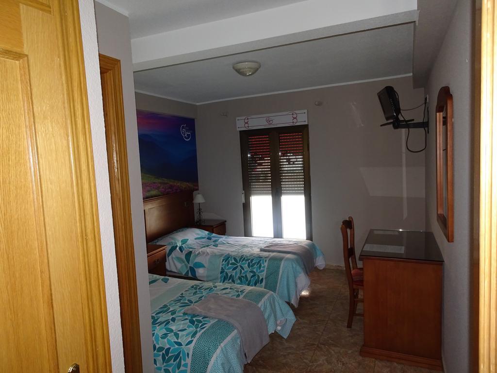 Hostal Gonzalez 구아다라마 외부 사진