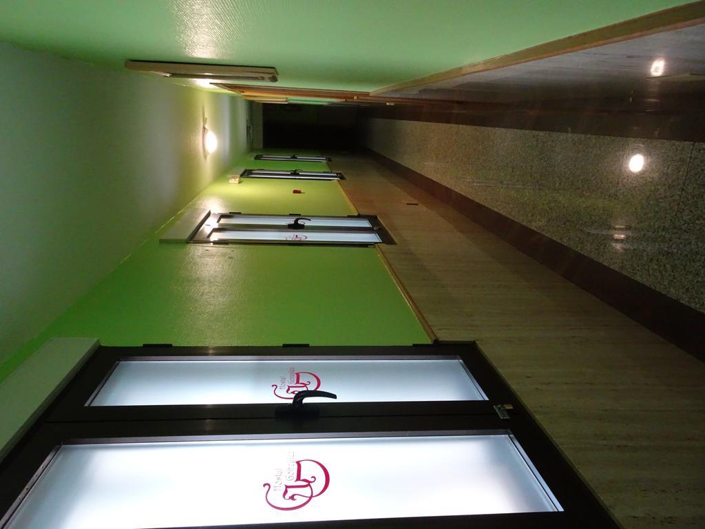 Hostal Gonzalez 구아다라마 외부 사진